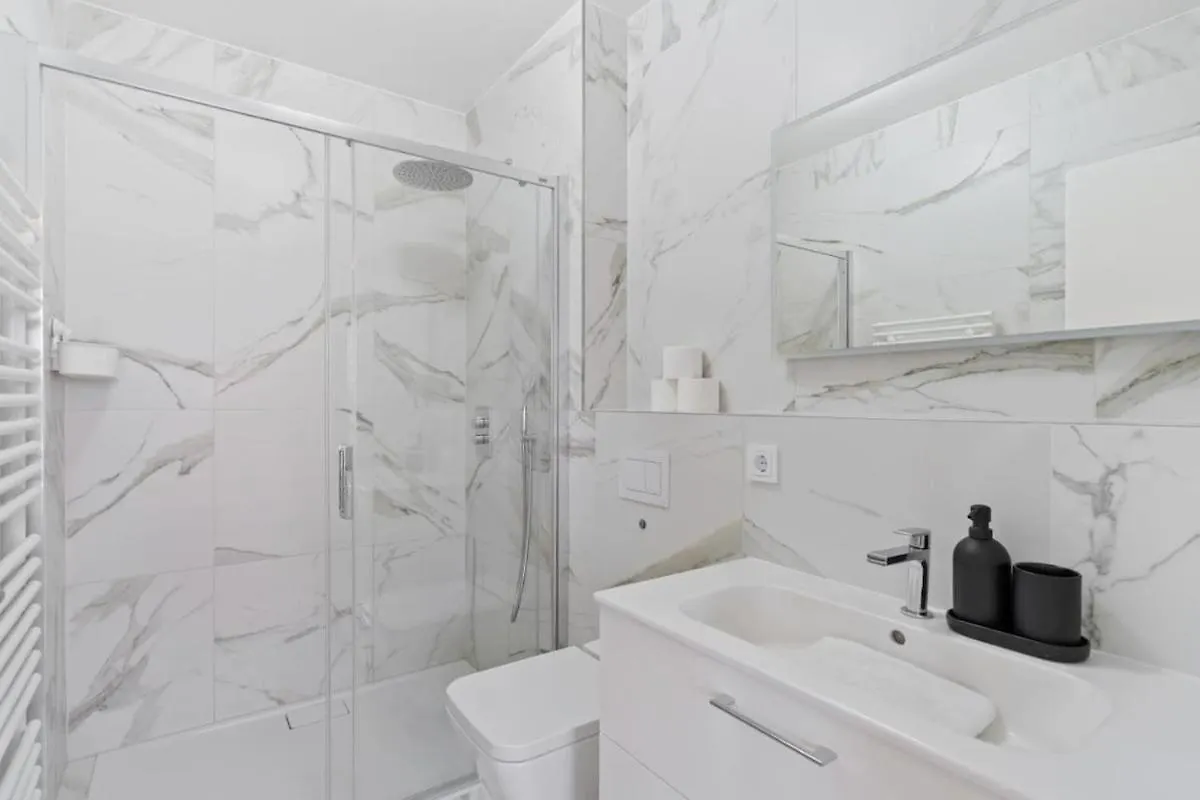 Studio In Cloche D 'Or Lussemburgo Appartamento
